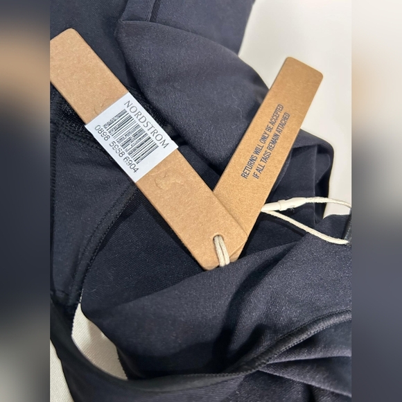 Brand New SKIMS Bodysuit! - Picture 4 of 5